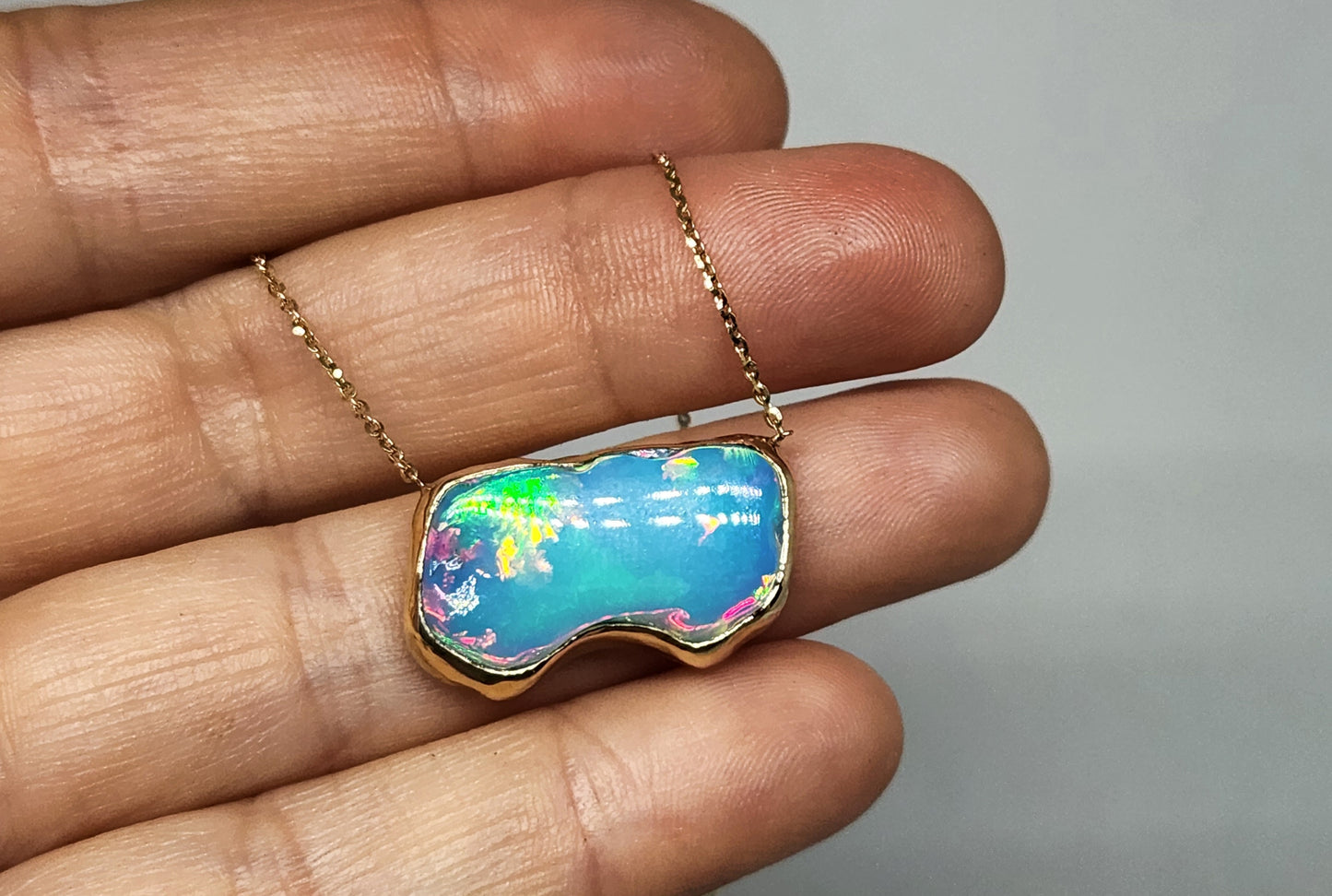 Carved Opal Pendant 14k Gold Split Chain #412