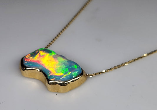 Carved Opal Pendant 14k Gold Split Chain #412