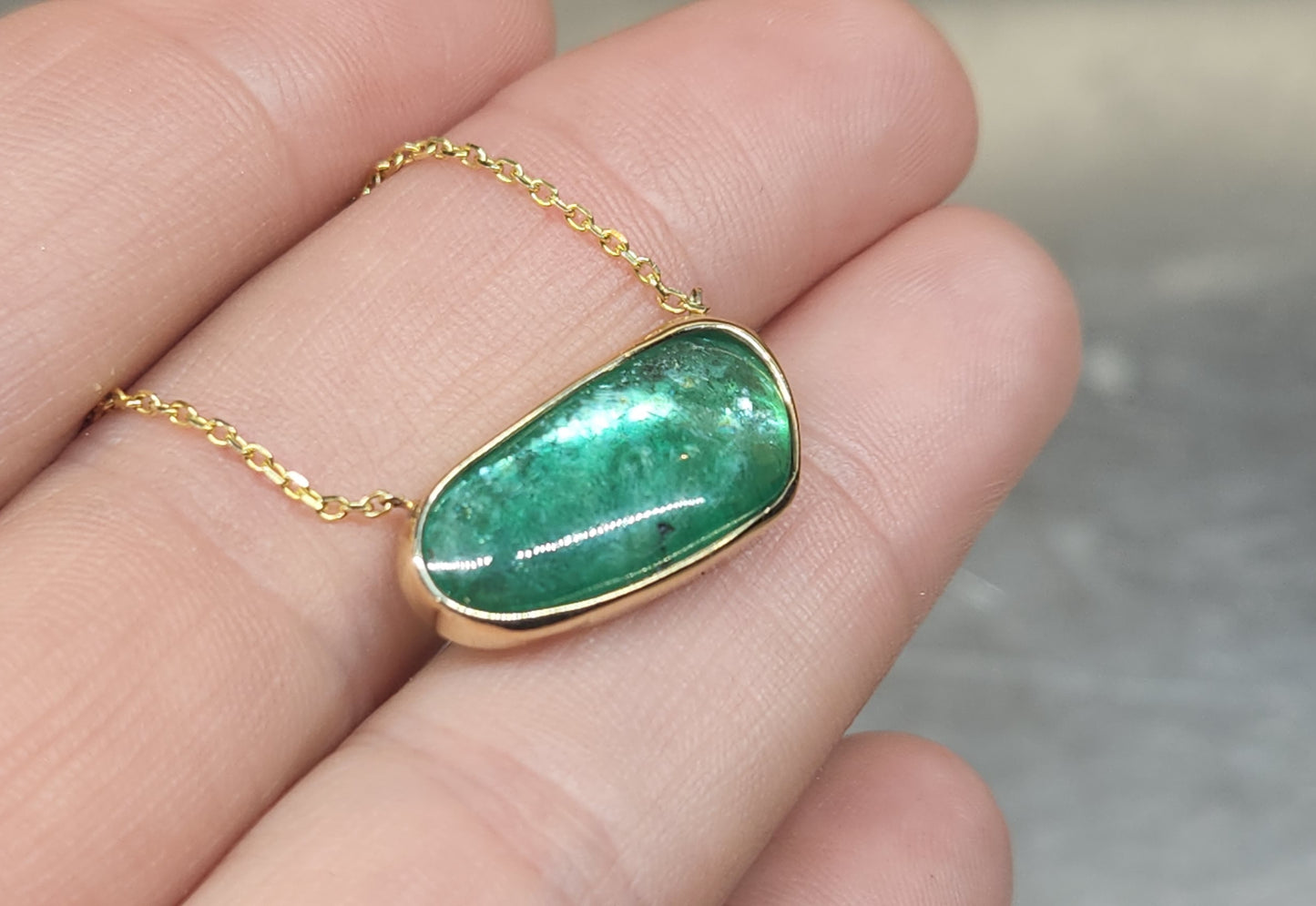 Natural Emerald Pendant - 14k Gold Split Chain #597