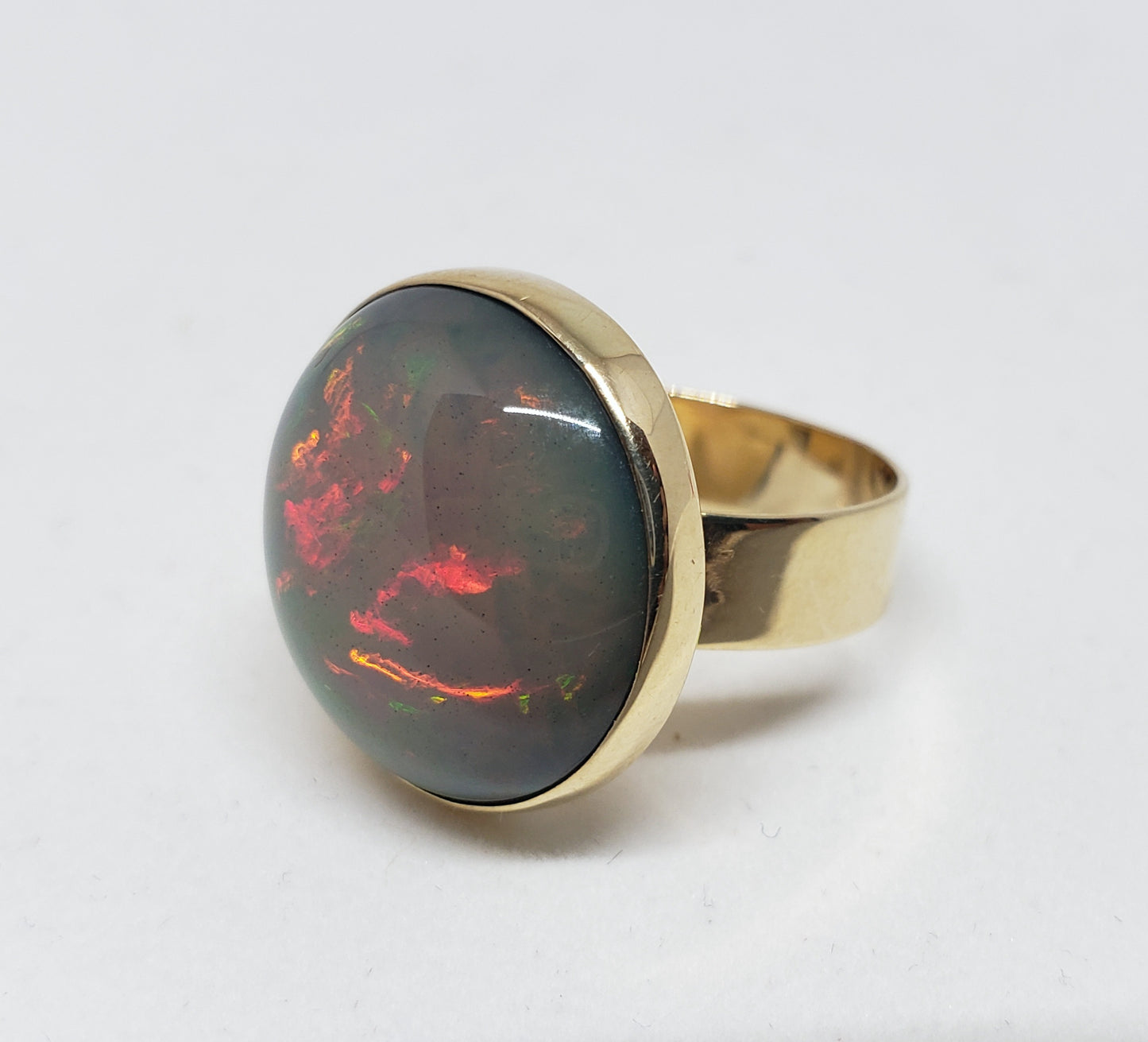 14k Gold Opal Ring