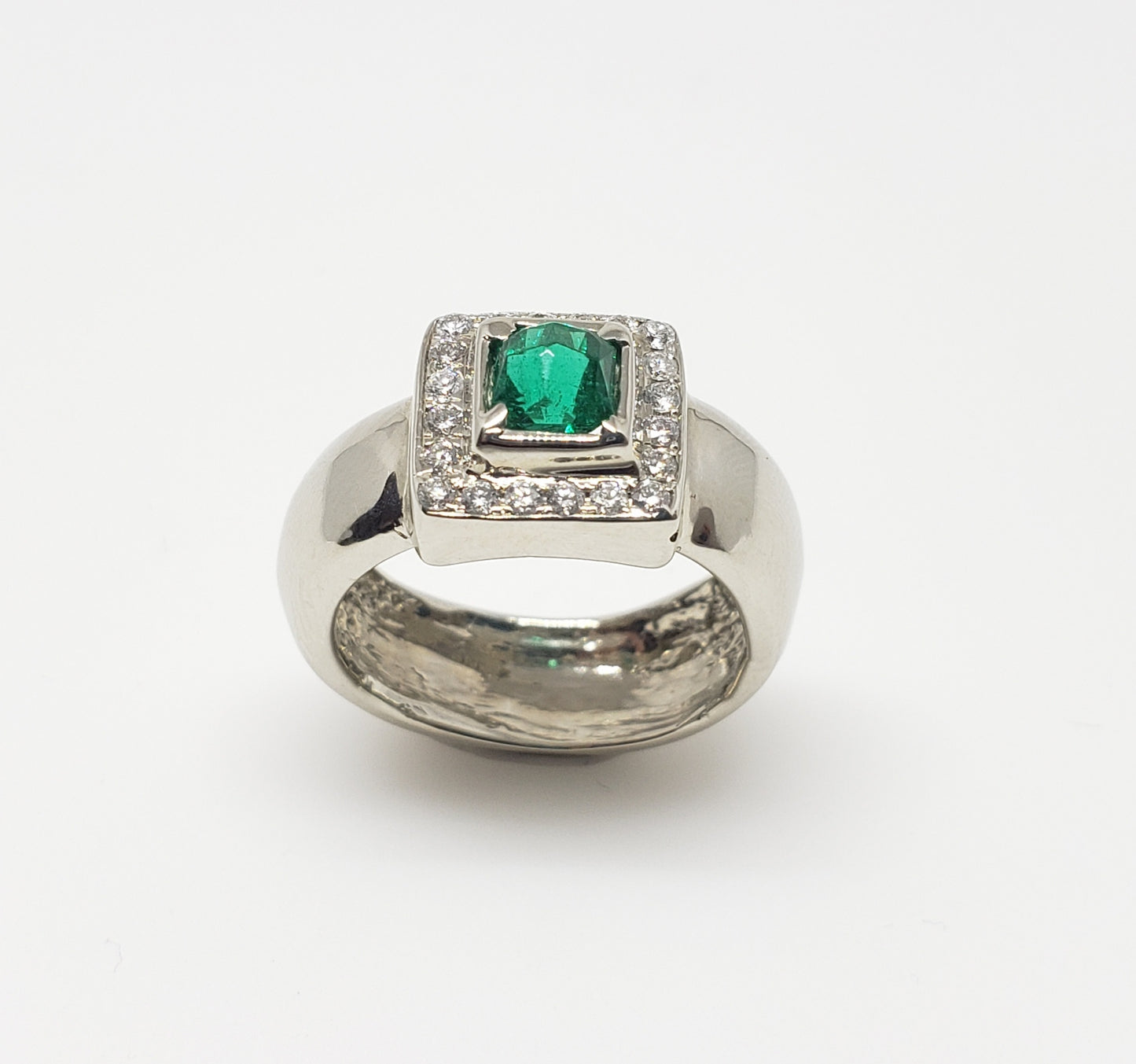 Emerald & Diamond Ring 14 White Gold - Size 7
