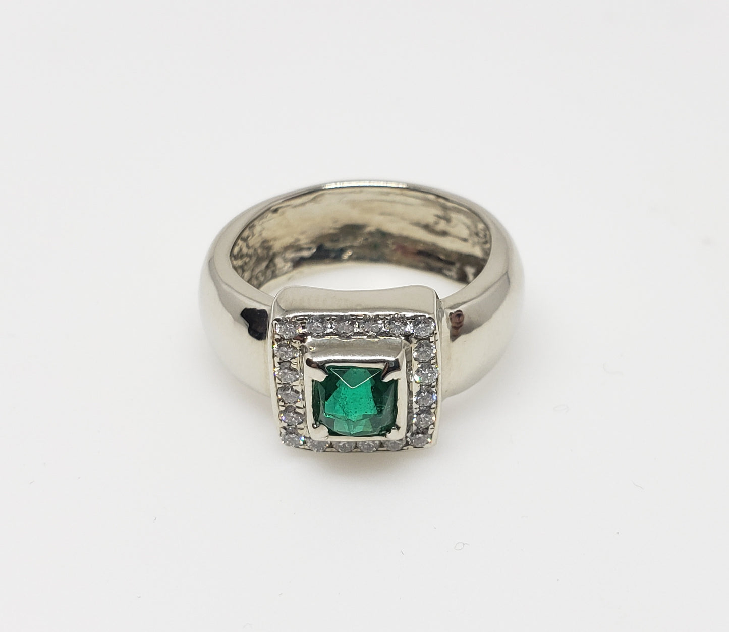 Emerald & Diamond Ring 14 White Gold - Size 7