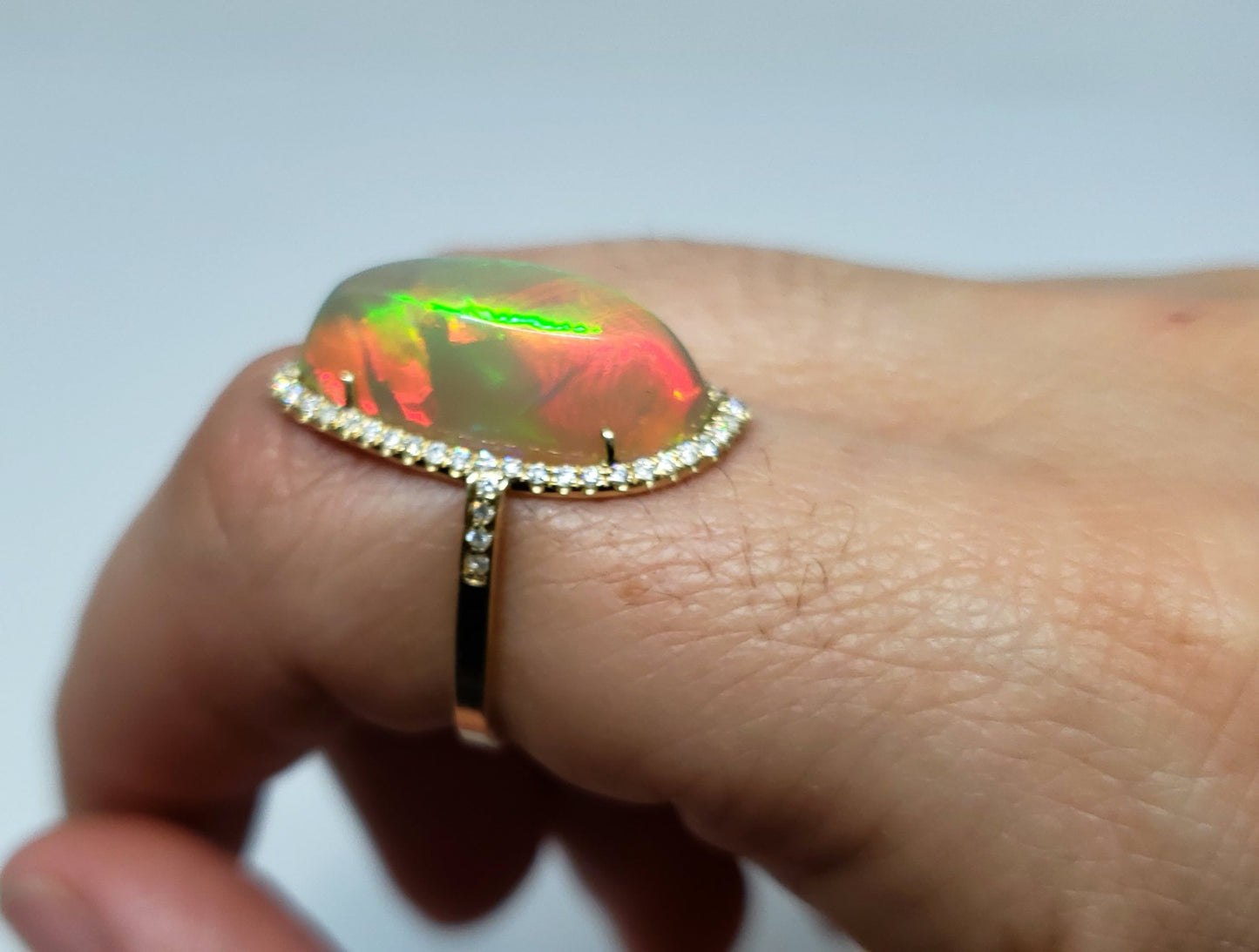 Ultra-Bright Opal & Diamond Ring 14k Gold #124