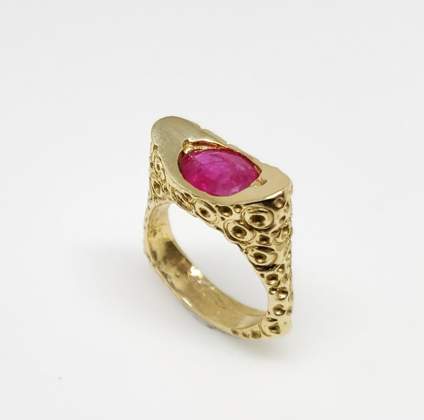 Ruby Ring 14 Karat Gold Jewelry #135