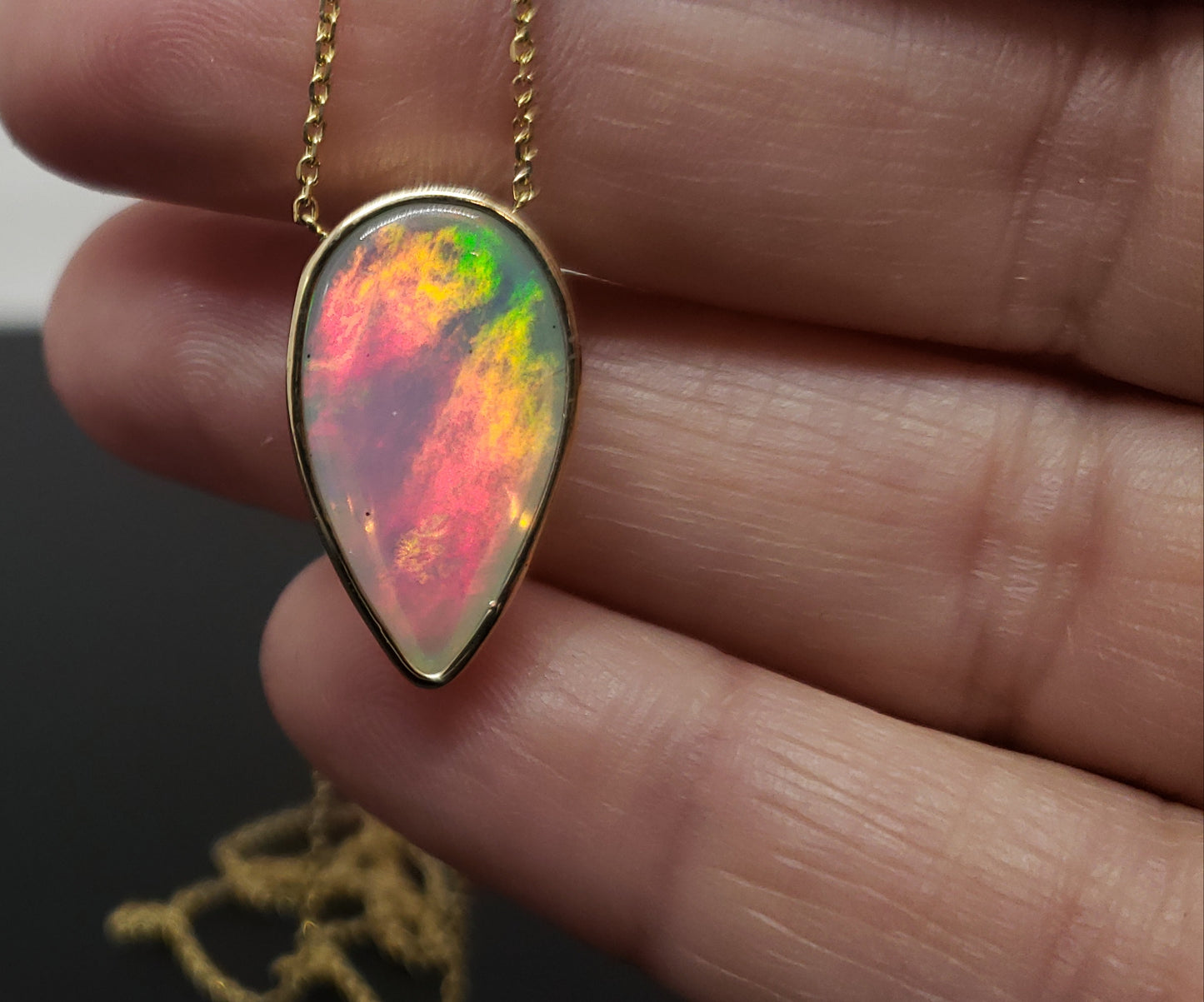 Natural muti-color Opal Pendant 14k Yellow Gold Chain Necklace #148