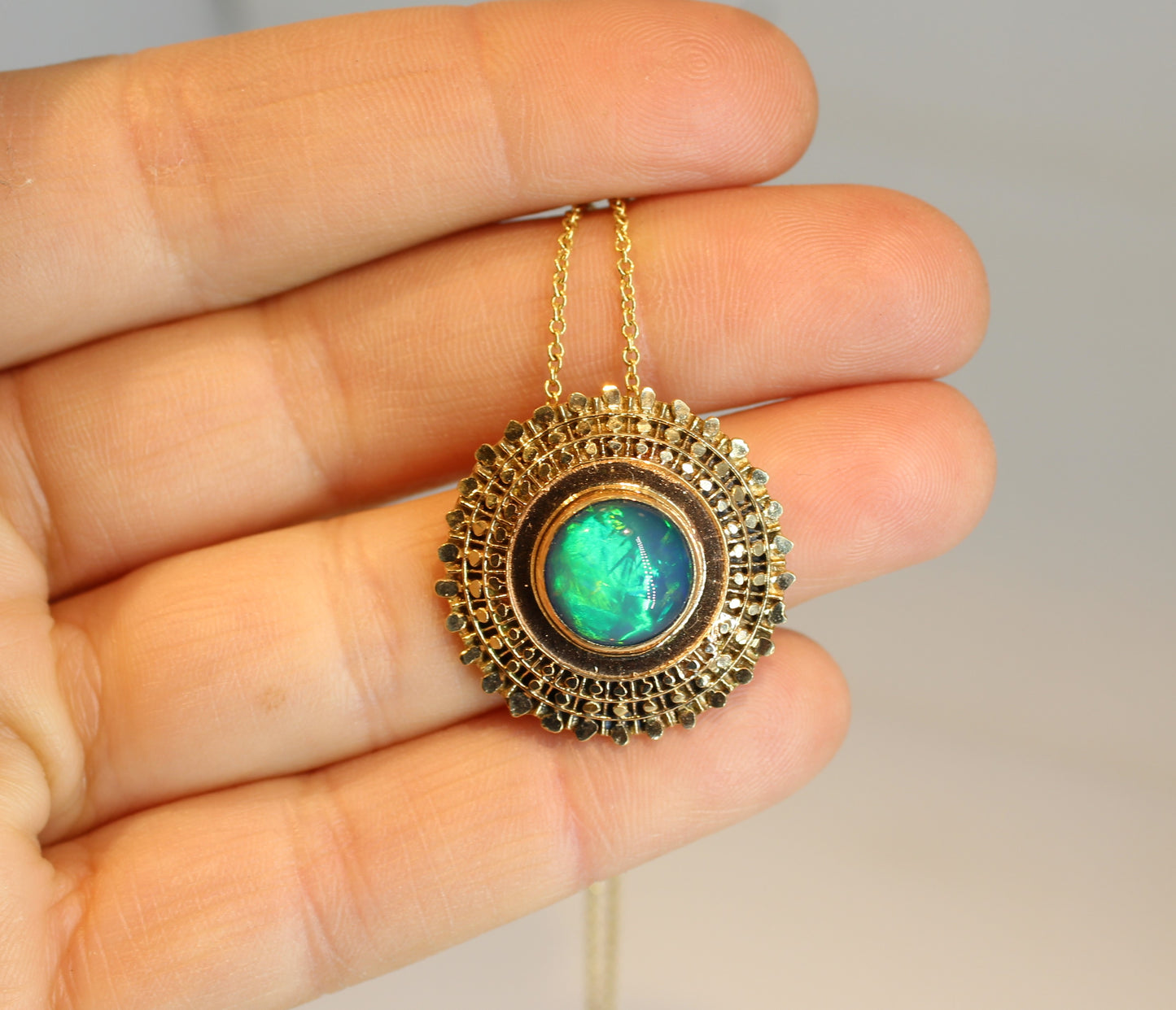 Green Opal Madallion Pendant 14k Gold Jewelry #208