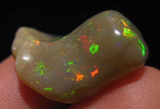 Natural Ethiopian Opal HAND CARVED Gemstone 15.5 Carat Bright Red Fire #115