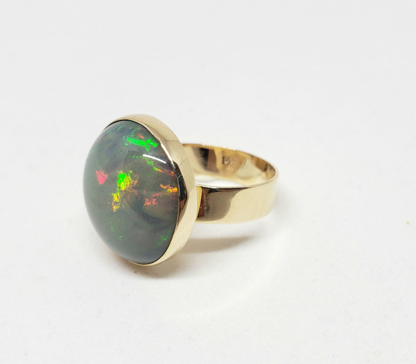 14k Gold Opal Ring