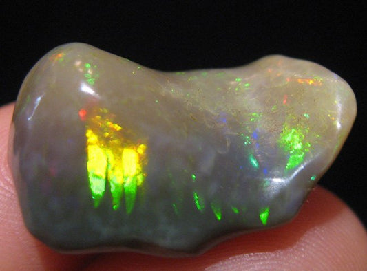 Natural Ethiopian Opal HAND CARVED Gemstone 15.5 Carat  Bright Red Fire  #115