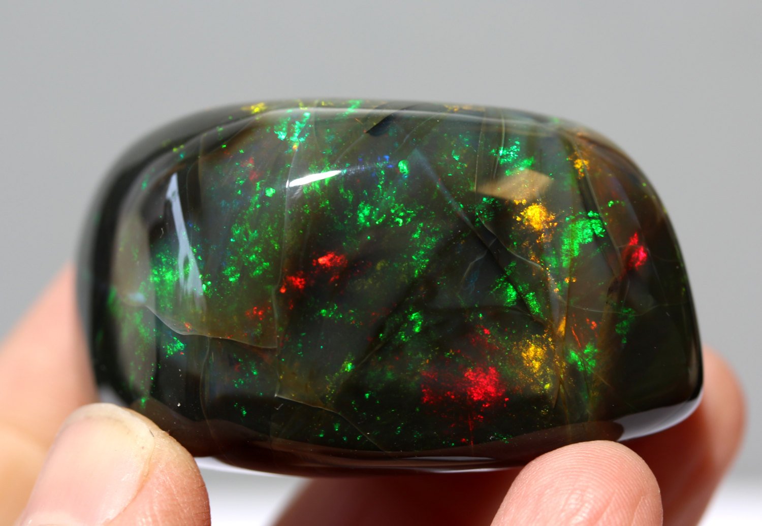 Opale noire éthiopienne de 8 x 10 mm, 1 cabochon d'opale Opale noire éthiopienne de 8 x 10 mm, 1 cabochon d'opale